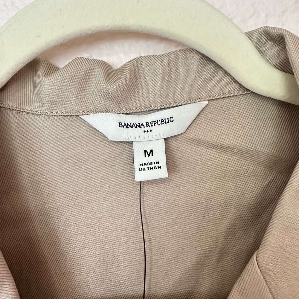 Banana Republic Women's Utility Jacket in Tan - Picture 3 of 4